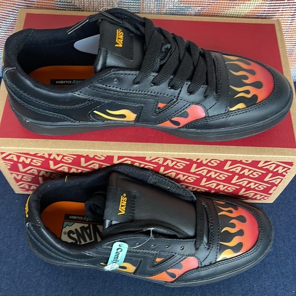 Vans WMNS Lowland Cc
(Lenticular)BIkprsmmnorng
VN0ATZY9QP
Sneakers G - Picture 3 of 16